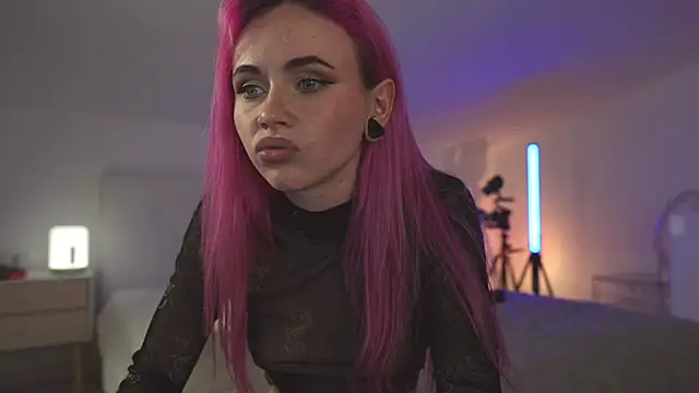 Sarah Pink online show from 02/25/25, 08:51