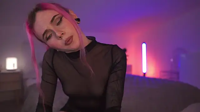 Sarah Pink online show from 03/20/25, 05:25