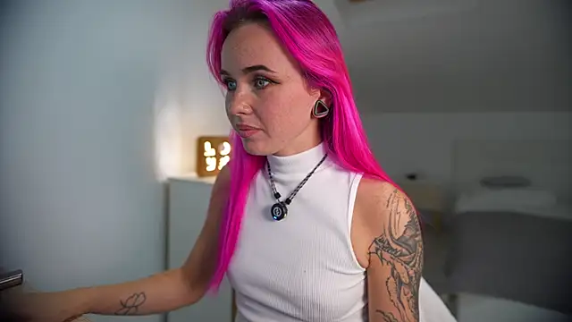 Sarah Pink online show from 09/27/25, 06:35