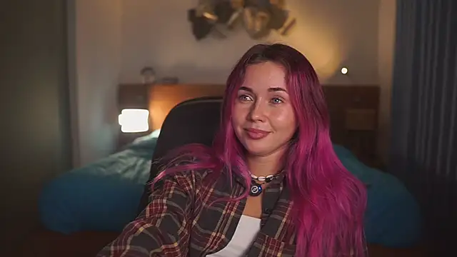 Sarah Pink online show from 02/15/26, 12:25