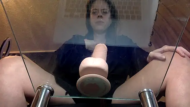 Snapshot of ElizabethArden42- chatting on 02/13/26, 08:21 ElizabethArden42- online show from 02/13/26, 08:21