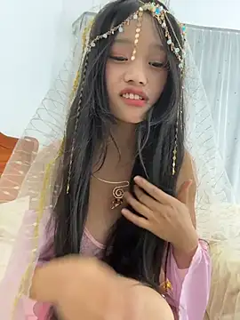 Snapshot of srr6677 chatting on 02/14/26, 01:52 srr6677 online show from 02/14/26, 01:52