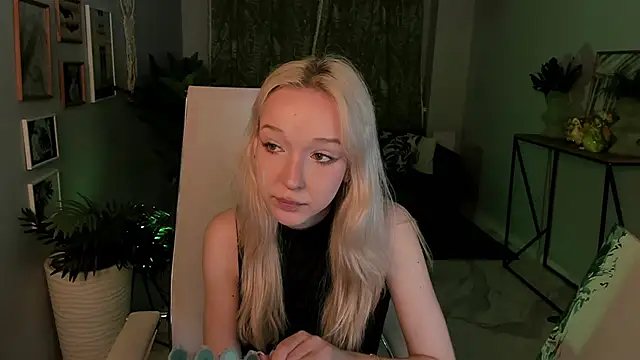 MaoqiBeverly online show from 02/16/26, 05:42