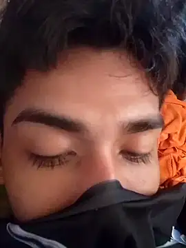 Snapshot of maximoluna chatting on 02/02/26, 08:07 maximoluna online show from 02/02/26, 08:07