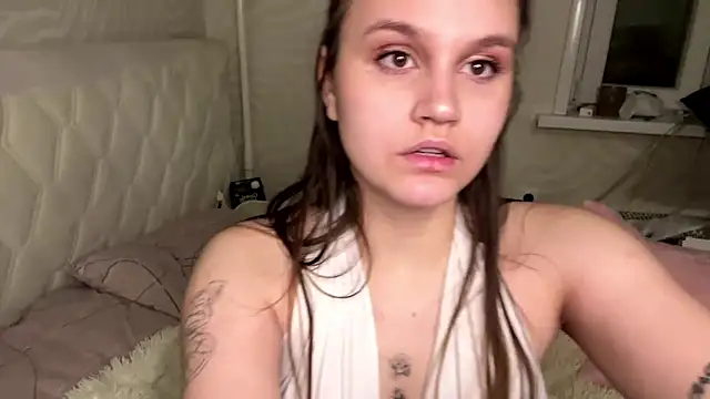 Barbie Charm  online show from 02/04/26, 04:07