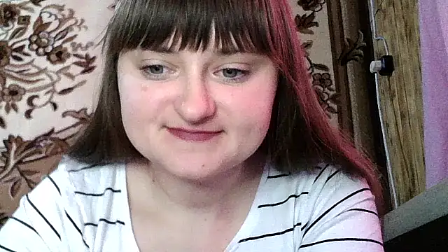 Snapshot of LuckyLust15 chatting on 03/08/26, 11:36 LuckyLust15 online show from 03/08/26, 11:36