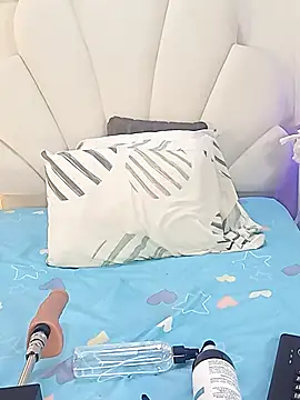 Snapshot of Haileysans chatting on 04/10/26, 11:48 Haileysans online show from 04/10/26, 11:48