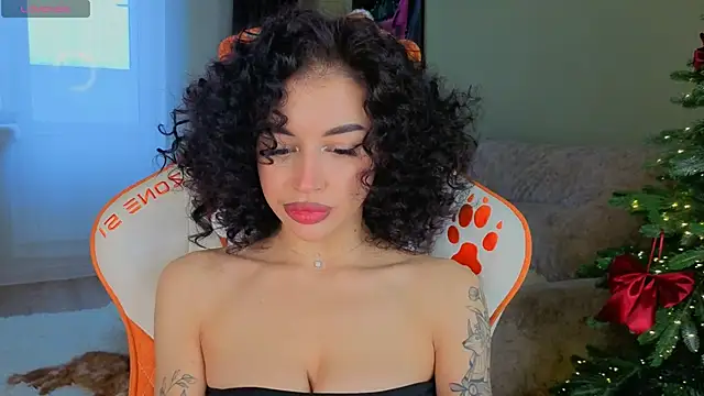 Snapshot of RiriDay chatting on 02/04/26, 12:11 RiriDay online show from 02/04/26, 12:11