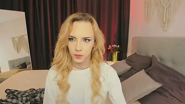 Snapshot of Tiffany__King chatting on 03/20/26, 08:25 Tiffany King online show from 03/20/26, 08:25