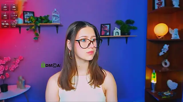 arianaa cat online show from 05/05/26, 07:11
