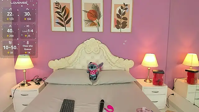 KiaraEverly online show from 03/26/26, 12:00