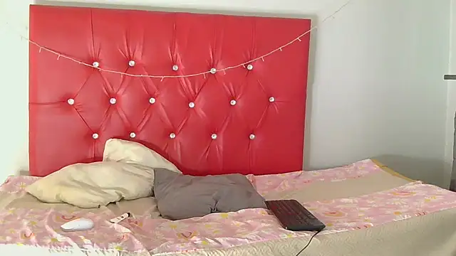 Snapshot of KinkyStallion chatting on 04/12/26, 08:08 KinkyStallion online show from 04/12/26, 08:08