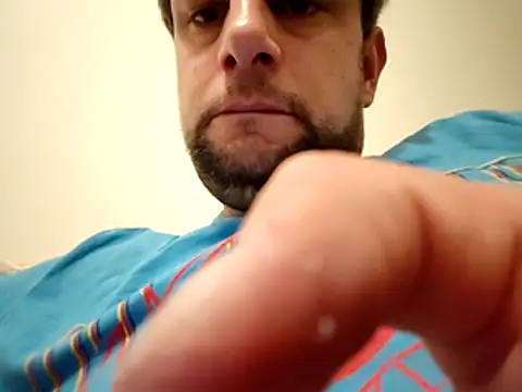 Snapshot of NiceToes43 chatting on 03/02/26, 06:04 NiceToes43 online show from 03/02/26, 06:04