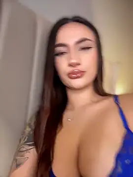 Snapshot of _celeste__moore chatting on 05/04/26, 08:16 celeste moore online show from 05/04/26, 08:16