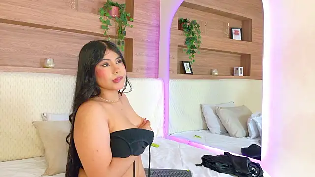 VioletBloomm online show from 03/05/26, 11:39