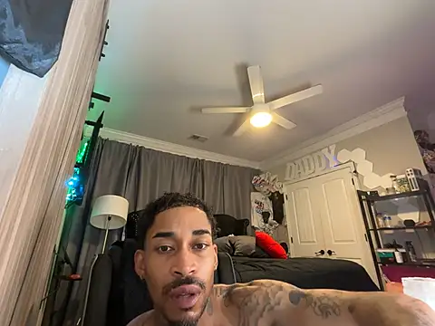 Snapshot of StillArQuez chatting on 07/22/26, 04:04 StillArQuez online show from 07/22/26, 04:04