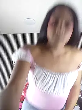 Snapshot of Sophia_Valentina chatting on 02/05/26, 01:05 Sophia Valentina online show from 02/05/26, 01:05