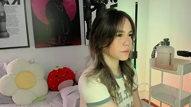 Snapshot of Hey_lucy__ chatting on 05/11/26, 11:49 Hey lucy online show from 05/11/26, 11:49