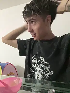 Snapshot of AlexanderCollman2 chatting on 04/01/26, 03:07 AlexanderCollman2 online show from 04/01/26, 03:07