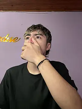 Snapshot of AlexanderCollman2 chatting on 04/15/26, 11:27 AlexanderCollman2 online show from 04/15/26, 11:27