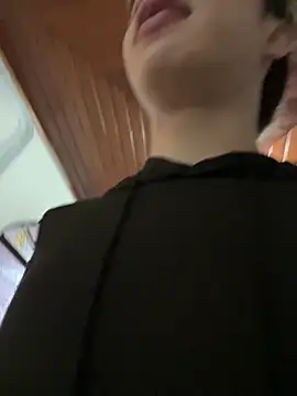 Snapshot of AlexanderCollman2 chatting on 04/17/26, 03:09 AlexanderCollman2 online show from 04/17/26, 03:09