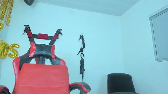 Snapshot of Steven_and_Camilo18 chatting on 02/05/26, 11:37 Steven and Camilo18 online show from 02/05/26, 11:37