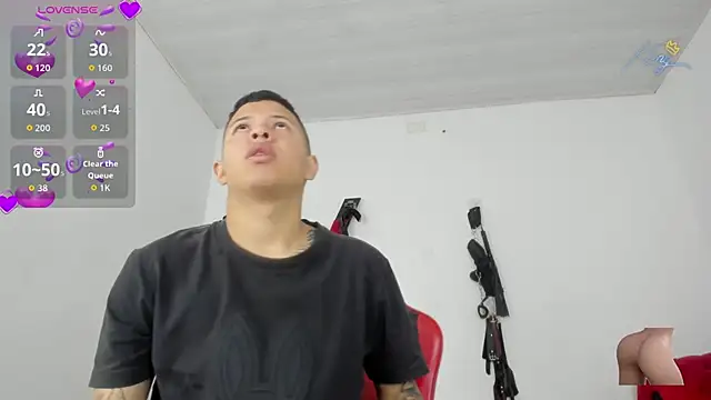 Snapshot of Steven_and_Camilo18 chatting on 02/27/26, 11:43 Steven and Camilo18 online show from 02/27/26, 11:43