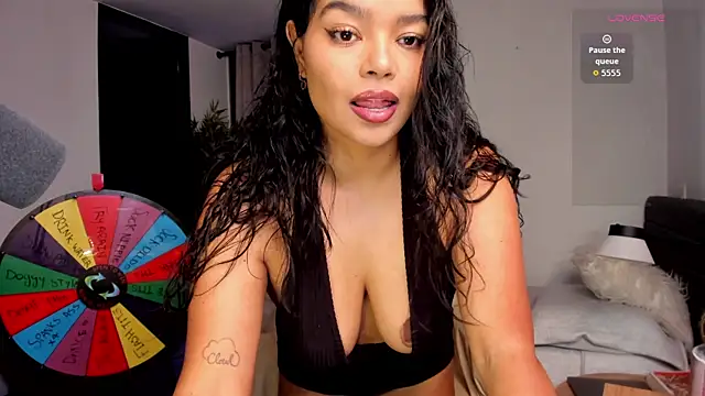 moonhelen online show from 04/29/26, 12:05