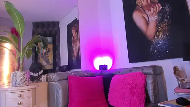 Ciara HotTs online show from 05/25/26, 11:27