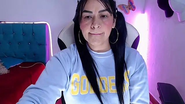 Snapshot of hotsweet-69 chatting on 03/20/26, 05:01 hotsweet-69 online show from 03/20/26, 05:01