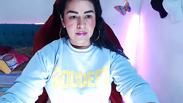 Snapshot of hotsweet-69 chatting on 04/15/26, 04:41 hotsweet-69 online show from 04/15/26, 04:41