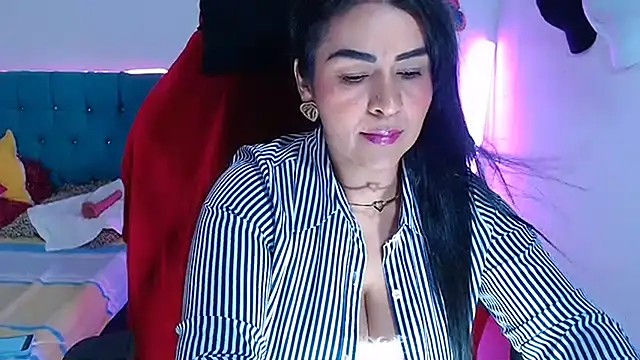 Snapshot of hotsweet-69 chatting on 04/16/26, 04:57 hotsweet-69 online show from 04/16/26, 04:57