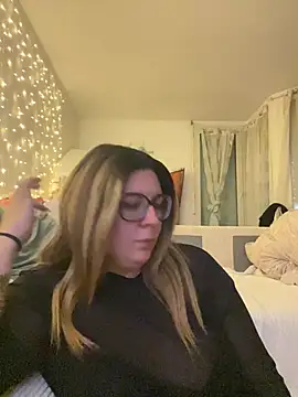 Snapshot of JasmineGlow7 chatting on 03/09/26, 09:08 JasmineGlow7 online show from 03/09/26, 09:08