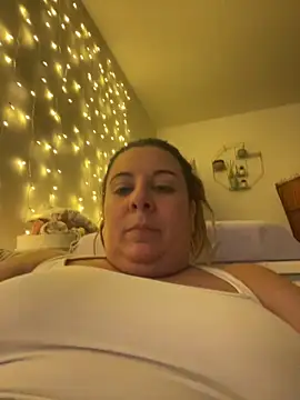 Snapshot of JasmineGlow7 chatting on 03/20/26, 11:20 JasmineGlow7 online show from 03/20/26, 11:20