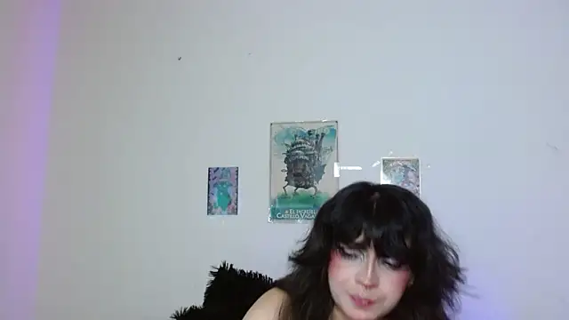 Snapshot of miadavisXXX chatting on 04/18/26, 07:51 miadavisXXX online show from 04/18/26, 07:51