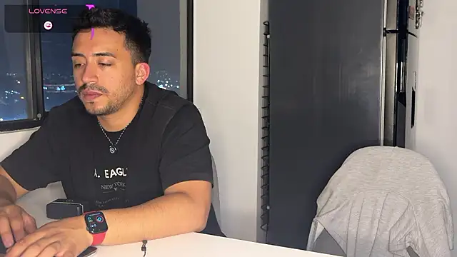 Snapshot of Sofii_n_Diego chatting on 02/06/26, 11:41 Sofii n Diego online show from 02/06/26, 11:41