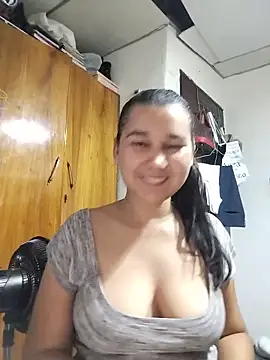 Snapshot of Merliah_1 chatting on 06/22/26, 04:59 Merliah 1 online show from 06/22/26, 04:59