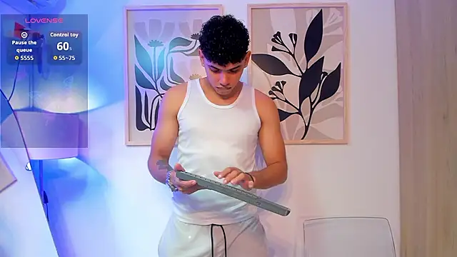 Snapshot of justin_payn14 chatting on 03/14/26, 01:49 justin payn14 online show from 03/14/26, 01:49