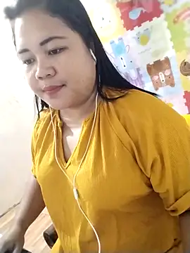 Snapshot of biggbooty15 chatting on 02/10/26, 01:43 biggbooty15 online show from 02/10/26, 01:43