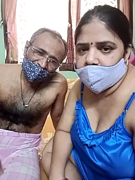 Snapshot of HoneyHush chatting on 03/07/26, 09:39 HoneyHush online show from 03/07/26, 09:39