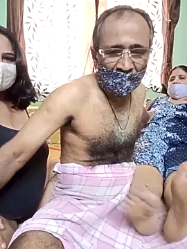 Snapshot of HoneyHush chatting on 03/14/26, 11:15 HoneyHush online show from 03/14/26, 11:15