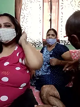 Snapshot of HoneyHush chatting on 03/20/26, 09:58 HoneyHush online show from 03/20/26, 09:58