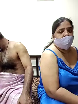 Snapshot of HoneyHush chatting on 04/08/26, 05:51 HoneyHush online show from 04/08/26, 05:51