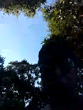 Snapshot of Leoh28 chatting on 04/17/26, 07:17 Leoh28 online show from 04/17/26, 07:17