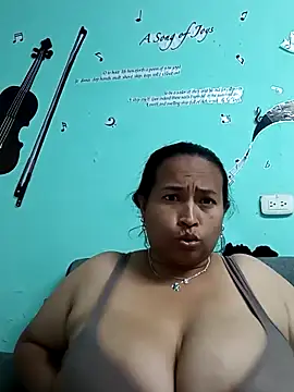 Snapshot of BustySexy_Nataly chatting on 03/13/26, 11:11 BustySexy Nataly online show from 03/13/26, 11:11