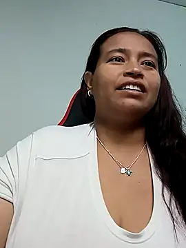 Snapshot of BustySexy_Nataly chatting on 04/11/26, 10:03 BustySexy Nataly online show from 04/11/26, 10:03