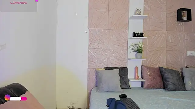 Snapshot of RebecaBlack_ chatting on 04/10/26, 07:18 RebecaBlack online show from 04/10/26, 07:18