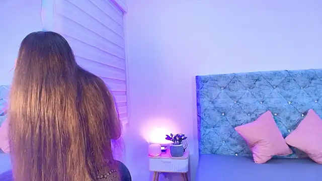 Snapshot of Samanta-Rose chatting on 02/14/26, 03:25 Samanta-Rose online show from 02/14/26, 03:25