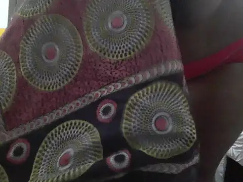 Honeybloom1 online show from 02/11/26, 07:41