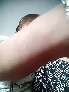 Snapshot of cute-hiphop chatting on 06/22/26, 05:21 cute-hiphop online show from 06/22/26, 05:21